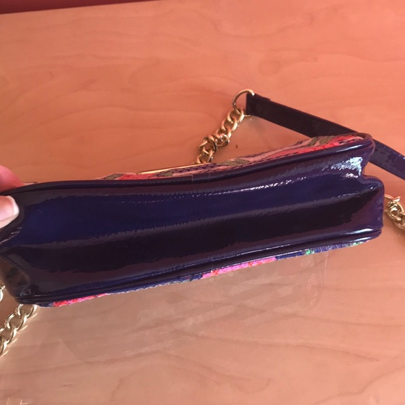 Betsy Johnson crossbody blue patent and sequins - Picture 6 of 6